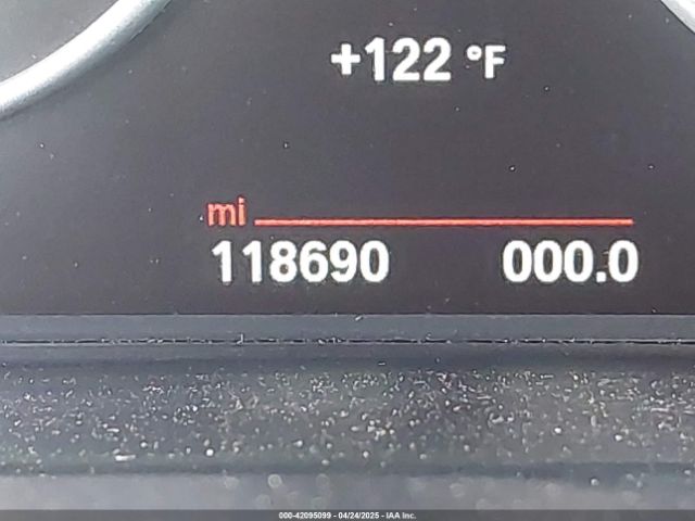5UXKR2C56J0Z17347 BMW X5