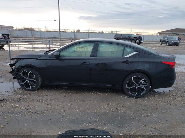 1N4BL4CV3PN300245 Nissan Altima Sr Fwd