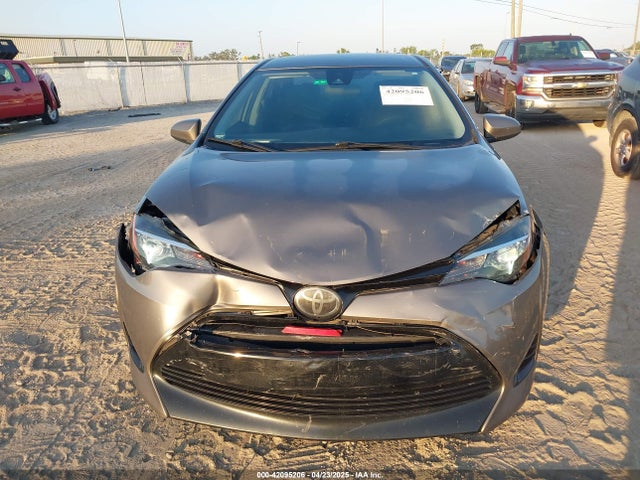 2T1BURHE8JC098641 Toyota COROLLA LE