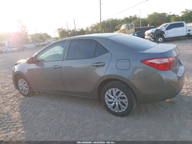 2T1BURHE8JC098641 Toyota COROLLA LE