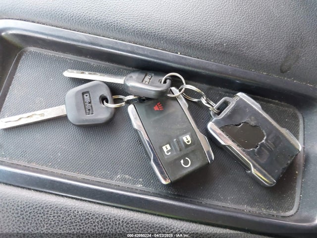 1GT12ZEG3FF671144 GMC Sierra 2500hd Slt