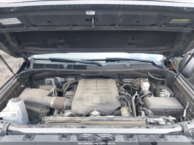 5TFDY5F19KX861193 Toyota Tundra Sr5 5.7l V8