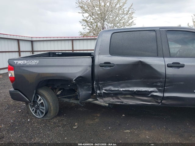 5TFDY5F19KX861193 Toyota Tundra Sr5 5.7l V8