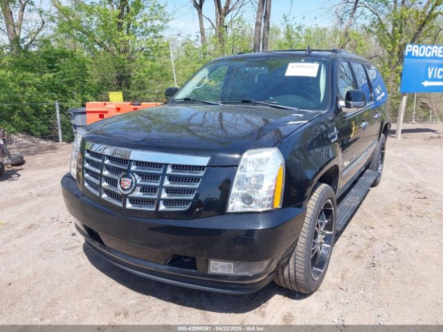 2011 CADILLAC ESCALADE ESV 1GYS4JEFXBR161853 Photo 1