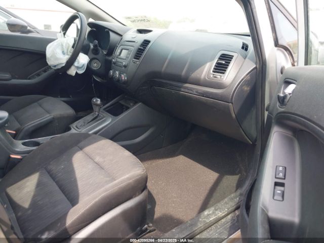 KNAFK4A63G5508214 KIA FORTE LX