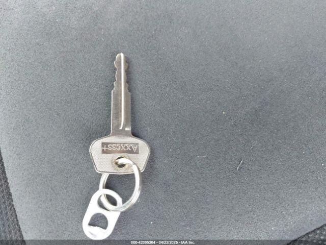 2003 MITSUBISHI OUTLANDER JA4LZ31G33U016622 Photo 10
