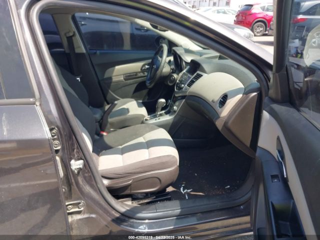 1G1PA5SG1E7405326 Chevrolet Cruze Ls Auto