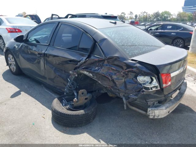 1G1PA5SG1E7405326 Chevrolet Cruze Ls Auto