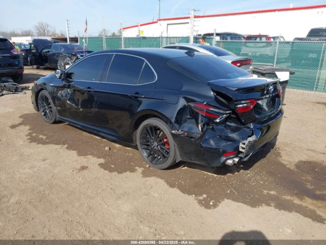 2021 TOYOTA CAMRY 4T1K31AK5MU024696 Photo 2