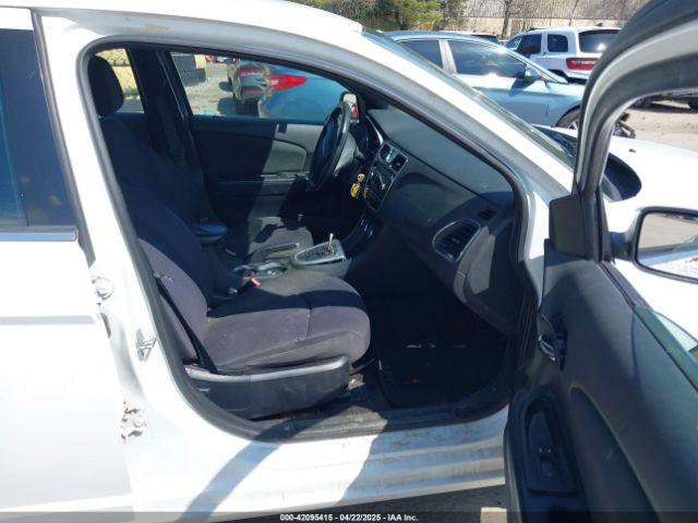 2012 CHRYSLER 200 1C3CCBAB3CN204447 Photo 4