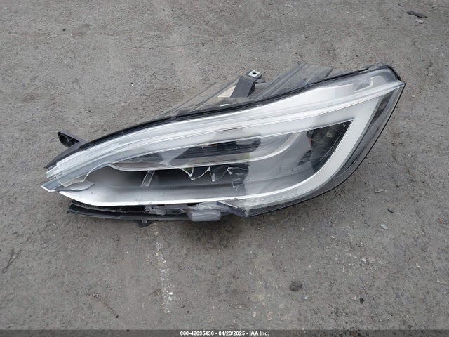 5YJSA1E23JF239843 Tesla Model S 100d/75d/p100d