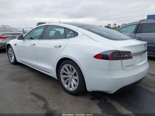 2018 TESLA MODEL S 5YJSA1E23JF239843 Photo 2
