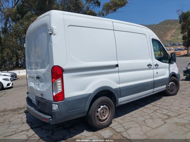 1FTYE1CM9HKB50925 Ford Transit-150