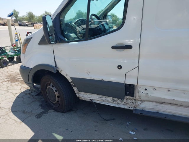 1FTYE1CM9HKB50925 Ford Transit-150