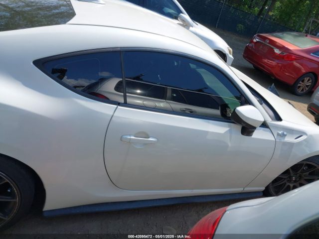 JF1ZNAA16G9702857 Scion FR-S