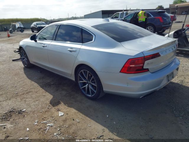 LVY102MKXJP055598 Volvo S90 T5 Momentum