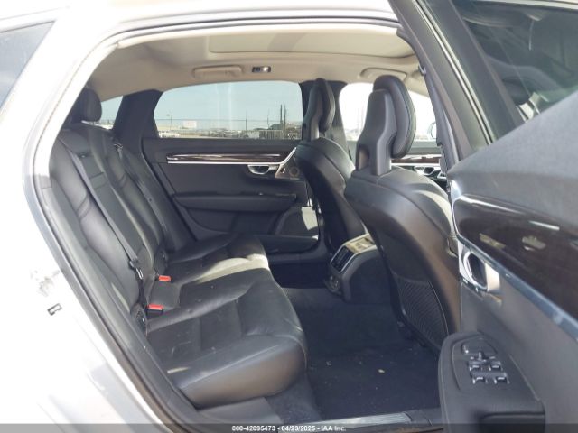 LVY102MKXJP055598 Volvo S90 T5 Momentum