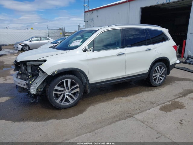 Honda j35y6 2017 5FNYF6H99HB102367 Image 2