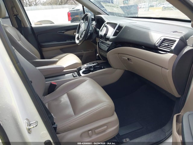 Honda j35y6 2017 5FNYF6H99HB102367 Image 5