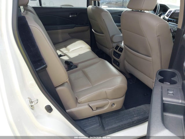 Honda j35y6 2017 5FNYF6H99HB102367 Image 8