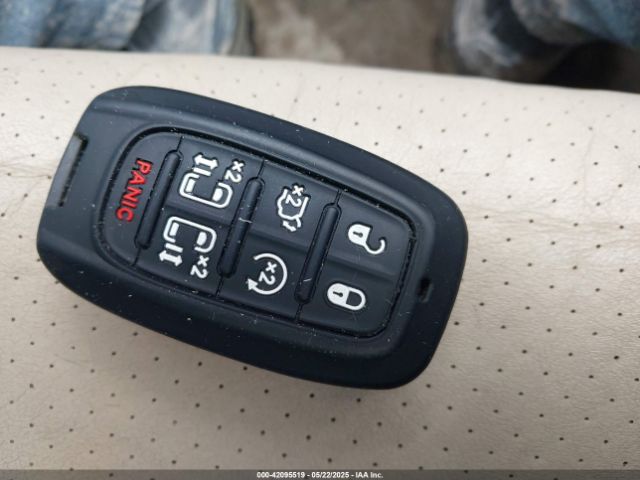 2018 CHRYSLER PACIFICA 2C4RC1BG7JR182673 Photo 10