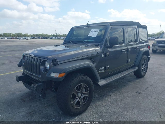 1C4HJXDGXJW165312 Jeep Wrangler Unlimited Sport S 4x4