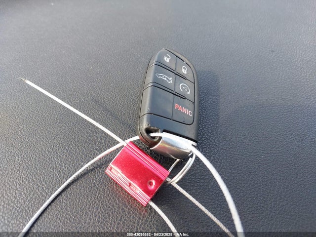 2C3CDXCT4KH575219 Dodge 2019
