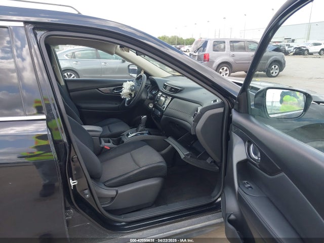 JN8AT2MT2HW401543 Nissan ROGUE S