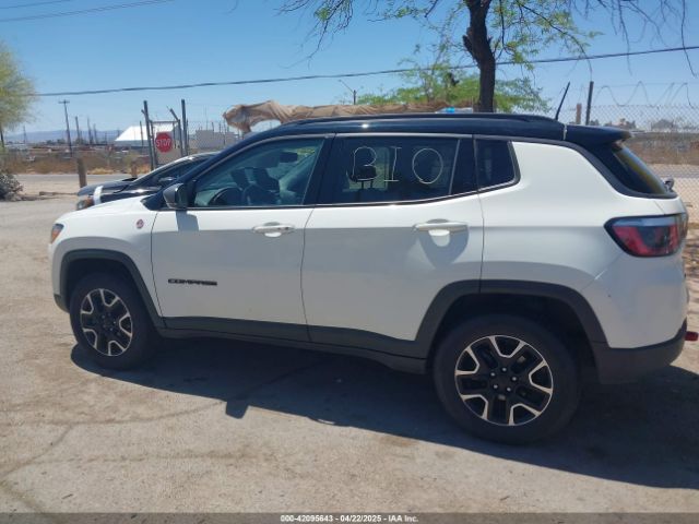 3C4NJDDB4KT780239 Jeep Compass Trailhawk 4x4