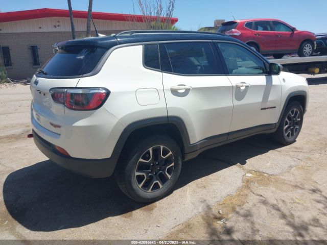 3C4NJDDB4KT780239 Jeep Compass Trailhawk 4x4