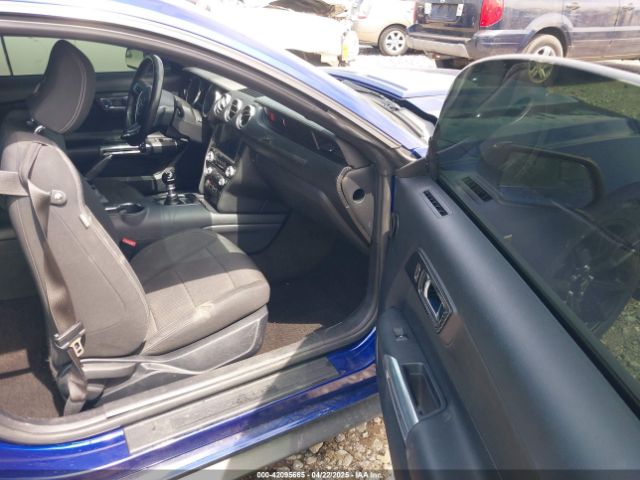 1FA6P8AM7F5312159 Ford Mustang V6