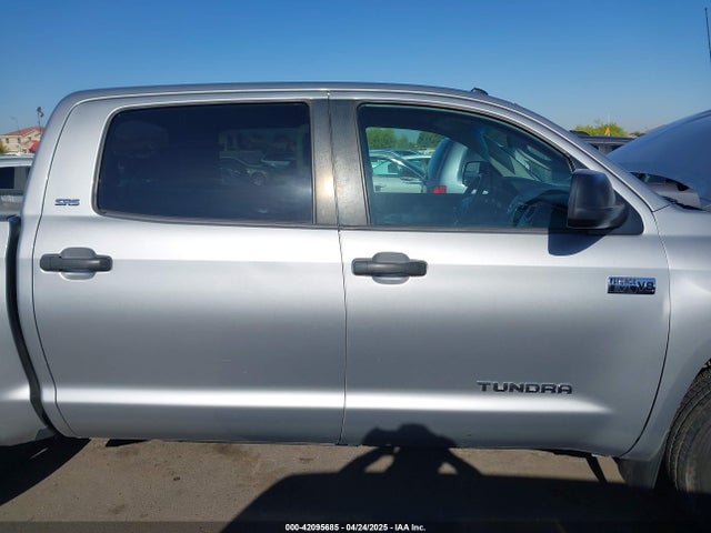 5TFDW5F11GX494190 Toyota Tundra Sr5 5.7l V8
