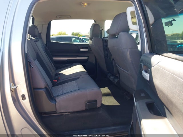 5TFDW5F11GX494190 Toyota Tundra Sr5 5.7l V8