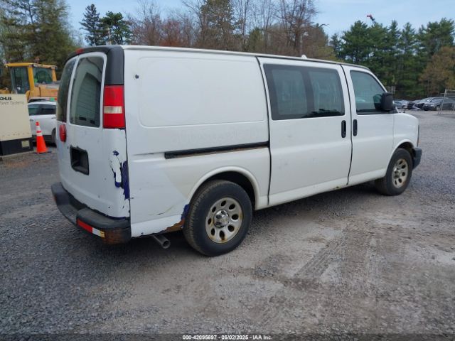 1GCSGAFX9E1157221 Chevrolet Express 1500 Work Van