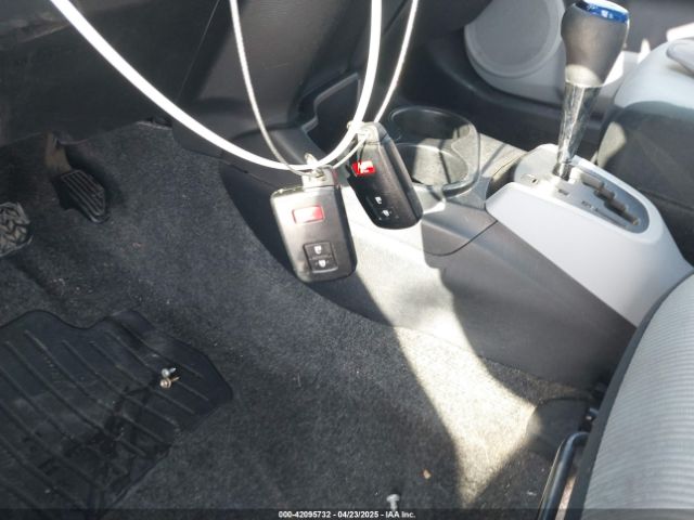 JTDKDTB32E1073930 Toyota Prius C Three