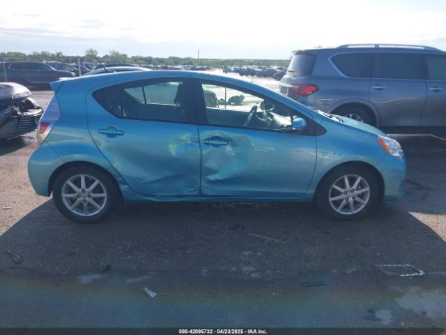 JTDKDTB32E1073930 Toyota Prius C Three