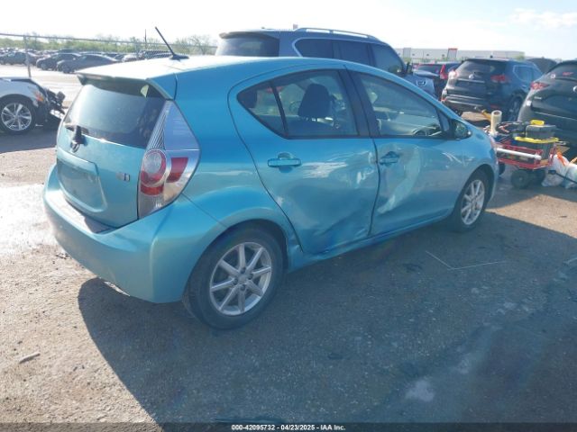 JTDKDTB32E1073930 Toyota Prius C Three