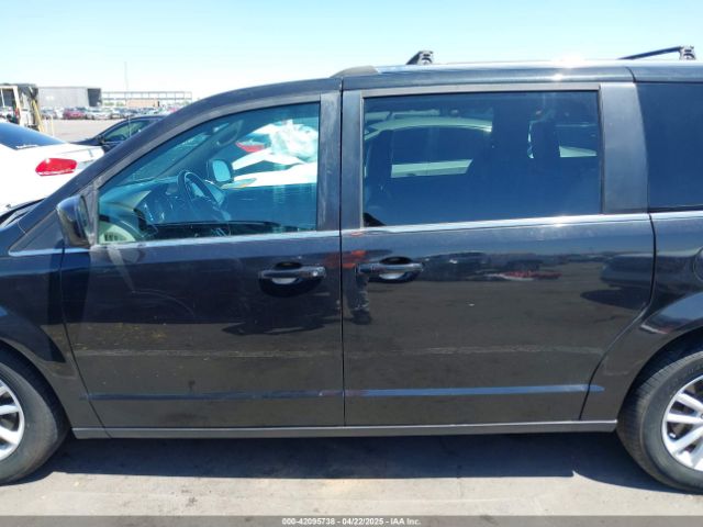 2C4RDGCG0KR557898 Dodge Grand Caravan Sxt