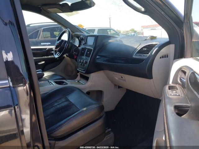 2C4RDGCG0KR557898 Dodge Grand Caravan Sxt