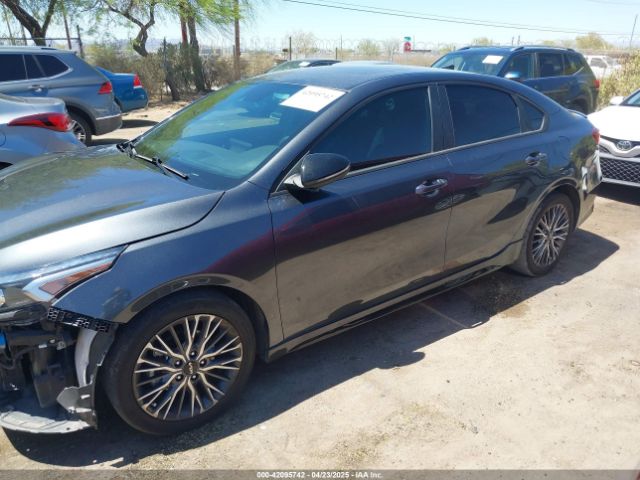 3KPF54AD0NE506964 KIA Forte Gt-line