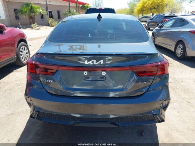 3KPF54AD0NE506964 KIA Forte Gt-line