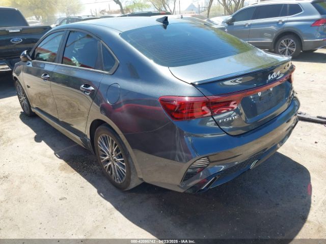 3KPF54AD0NE506964 KIA Forte Gt-line