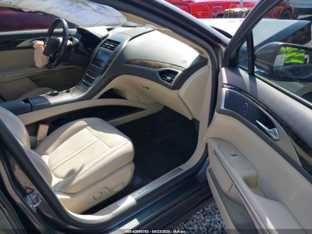 3LN6L2J92GR613317 Lincoln MKZ