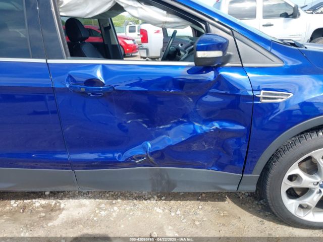 1FMCU9J90GUC86546 Ford Escape Titanium