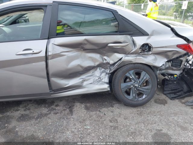 KMHLM4AJ6MU007173 Hyundai Elantra Hybrid Blue