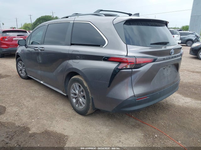 5TDYRKECXNS108735 Toyota SIENNA XLE