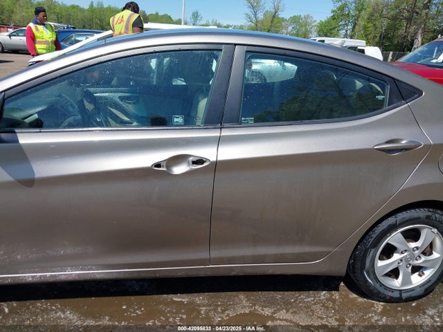 5NPDH4AE9FH559988 Hyundai ELANTRA SE