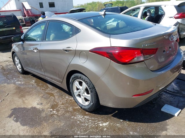 5NPDH4AE9FH559988 Hyundai ELANTRA SE