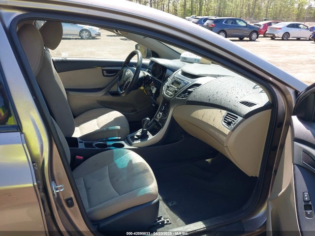 5NPDH4AE9FH559988 Hyundai ELANTRA SE