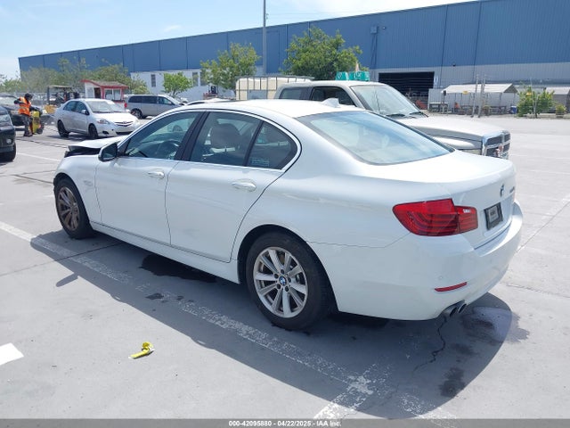 BMW 528I 2016 WBA5A5C55GD526616 Image 3